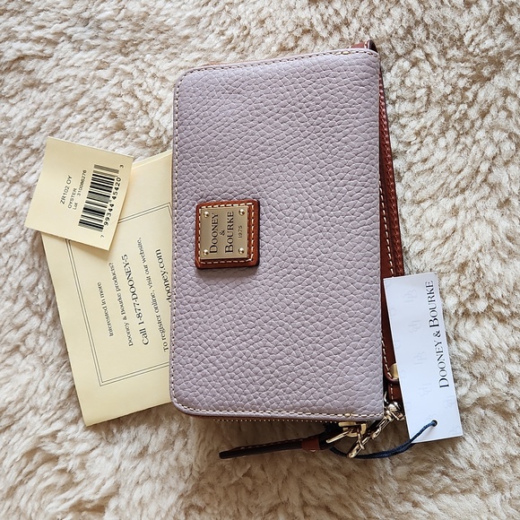 NWT Dooney & Bourke 3/4 Zip Oyster Pebbled Leather Wallet/Wristlet 🩶🎁🦪 - Picture 15 of 16